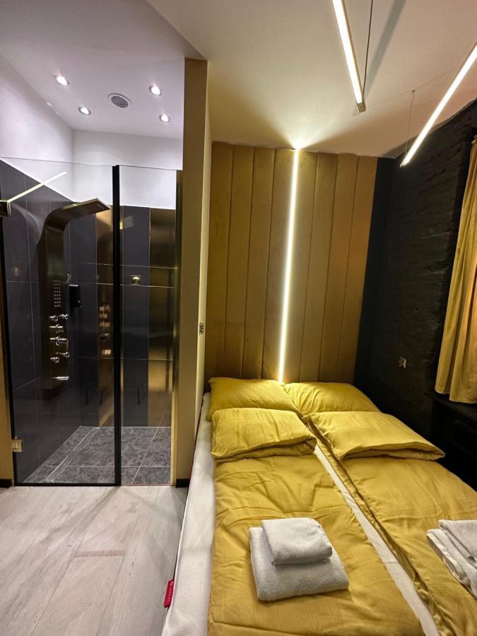 Darkhouse Versace Gold Lodz  Exterior photo